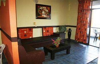 رينكون دي غوايابيتوس Hotel Villa Flores المظهر الخارجي الصورة